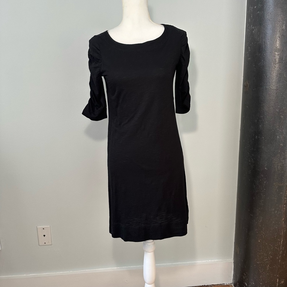 Lilly Pulitzer casual black t-shirt dress size small.